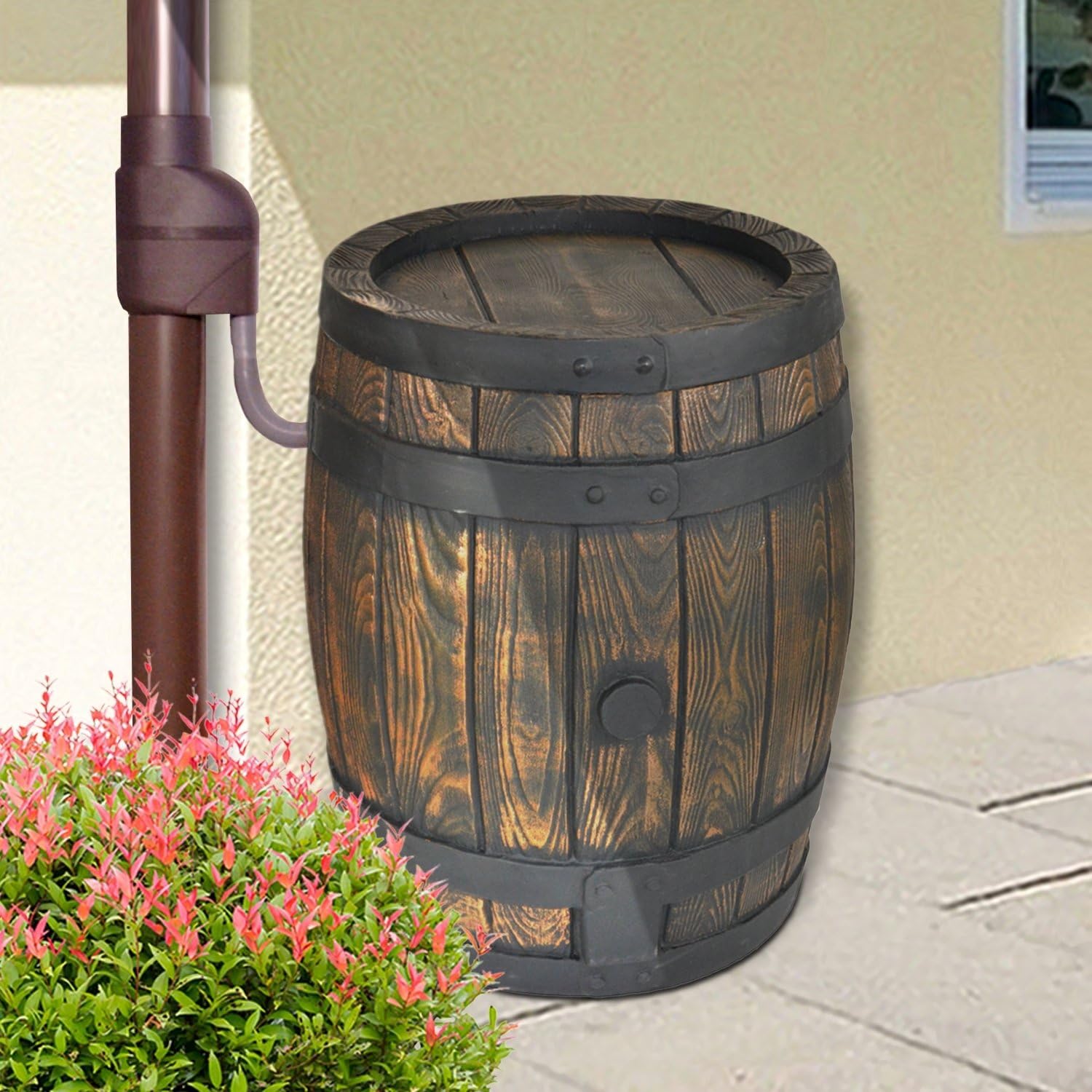 Красивые бочки для дождевой воды